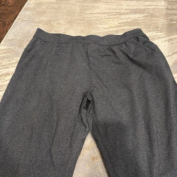 Lululemon Pants Men's size XXl Gray Straight Sweatpants zip back pocket - Picture 2 of 11